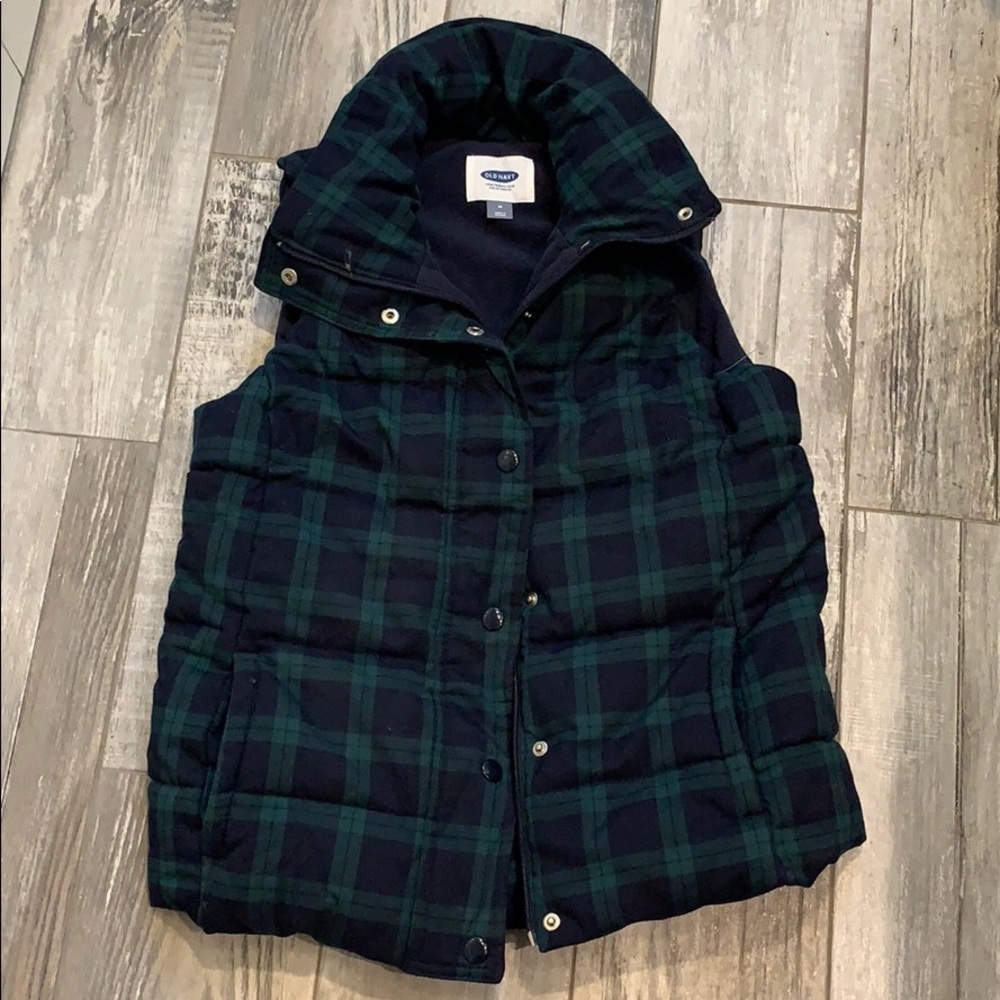 Insulated Old Navy plaid vest size M